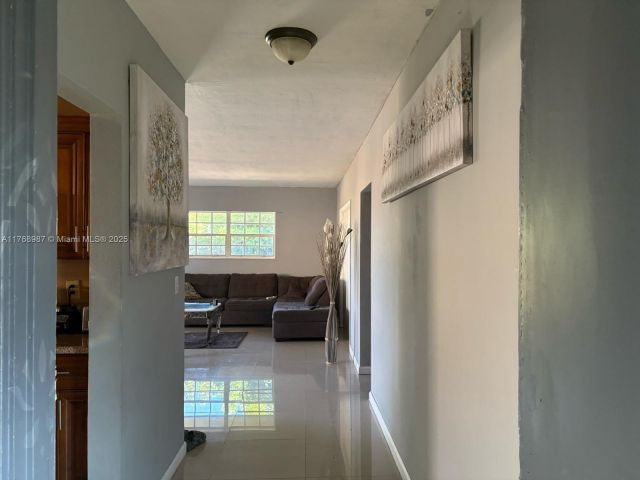 Продажа дома по адресу 18001 NW 14th Ct - фото 5809562