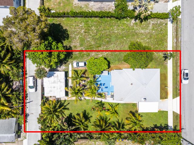 Продажа дома по адресу 320 SE 4th Avenue - фото 5794113