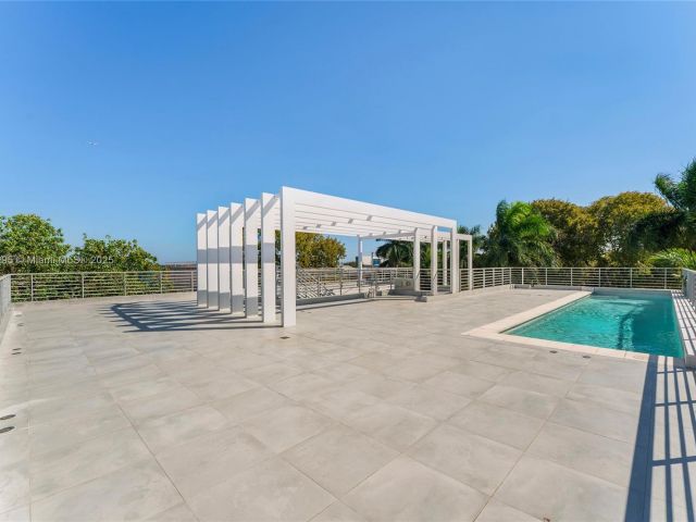 Продажа дома по адресу 1250 N Venetian Way - фото 5767839