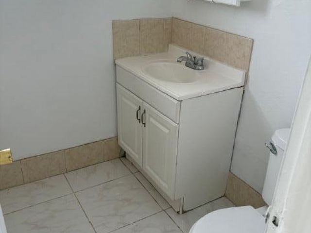 Дом в аренду по адресу 5882 E Bimini Circle E - фото 6508197