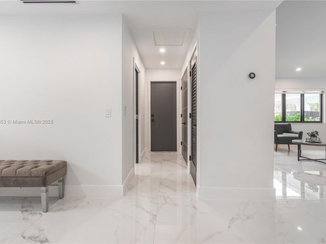 Продажа дома по адресу 3850 SW 130th Ave - фото 5765876