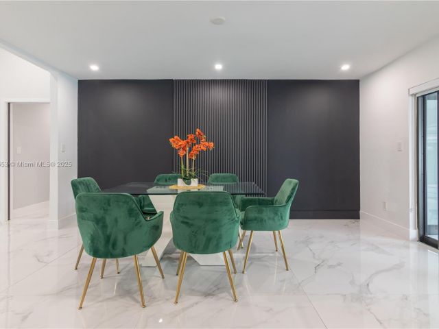 Продажа дома по адресу 3850 SW 130th Ave - фото 5765877