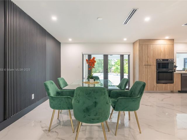 Продажа дома по адресу 3850 SW 130th Ave - фото 5765878