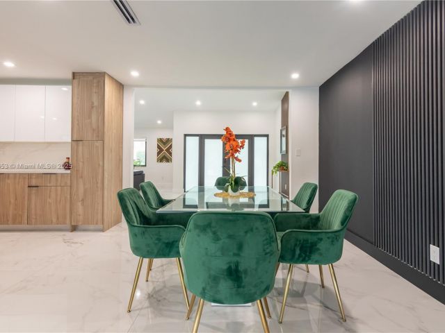 Продажа дома по адресу 3850 SW 130th Ave - фото 5765880