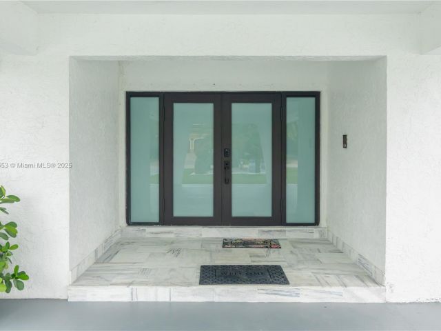 Продажа дома по адресу 3850 SW 130th Ave - фото 5765892