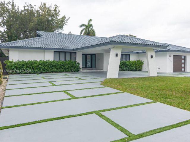 Продажа дома по адресу 3850 SW 130th Ave - фото 5765894