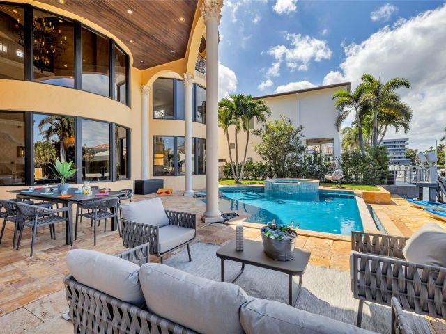 Дом в аренду по адресу 1011 Rhodes Villa Avenue - фото 5768492