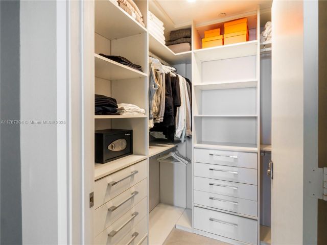 Продажа квартиры #3904 - фото 5775616