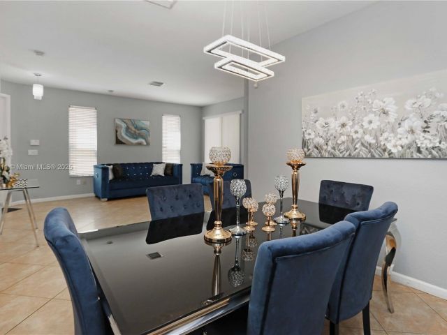 Продажа дома по адресу 2250 NE 37th Rd - фото 5845183