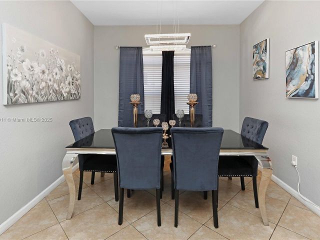 Продажа дома по адресу 2250 NE 37th Rd - фото 5845185