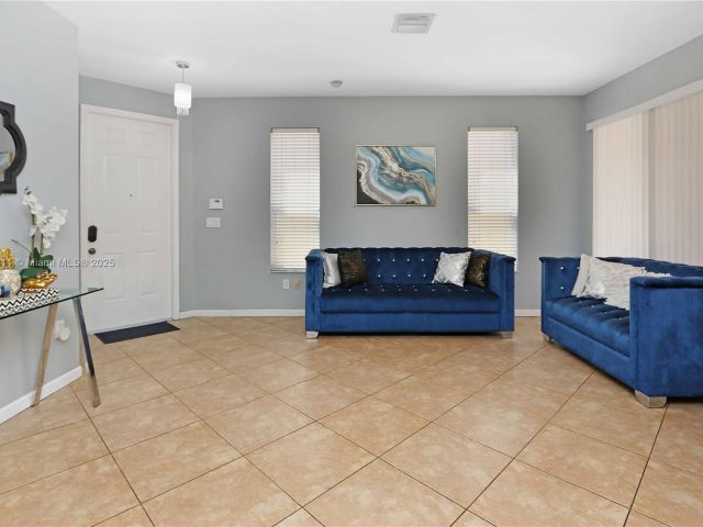 Продажа дома по адресу 2250 NE 37th Rd - фото 5845189