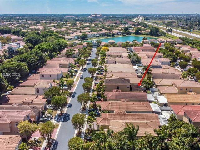 Продажа дома по адресу 2250 NE 37th Rd - фото 5845190