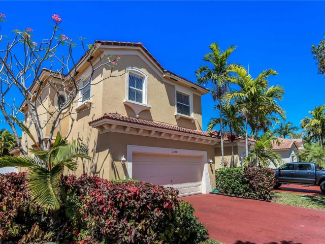 Продажа дома по адресу 2250 NE 37th Rd - фото 5845192