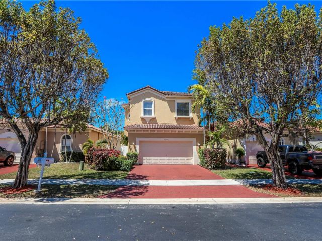 Продажа дома по адресу 2250 NE 37th Rd - фото 5845194