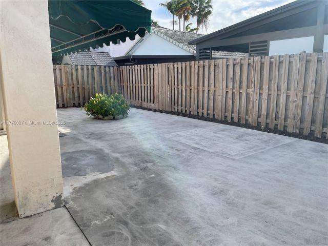 Продажа дома по адресу 14144 SW 149th Pl - фото 5797248