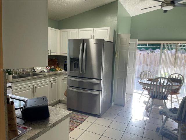 Продажа дома по адресу 14144 SW 149th Pl - фото 5797253