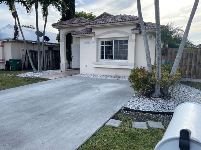 Продажа дома по адресу 14144 SW 149th Pl - фото 5797256