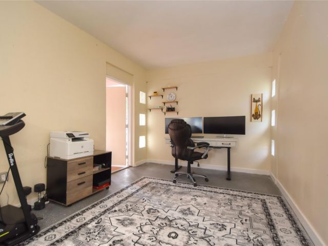 Продажа дома по адресу 981 SW 32nd St - фото 5891039