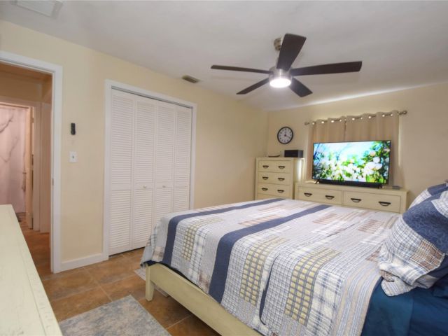 Продажа дома по адресу 981 SW 32nd St - фото 5891044