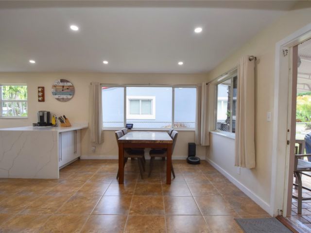 Продажа дома по адресу 981 SW 32nd St - фото 5891048