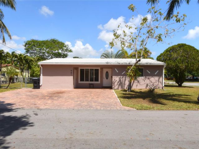 Продажа дома по адресу 981 SW 32nd St - фото 5891052