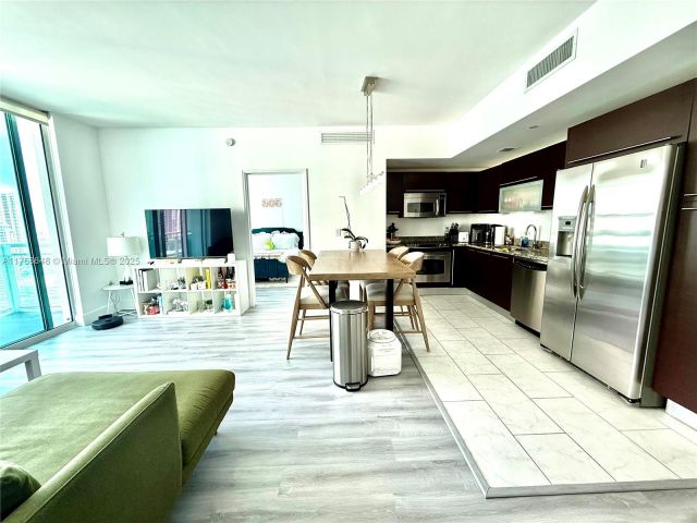 Продажа квартиры #2706 - фото 5780922