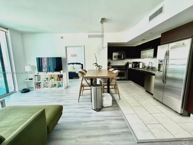 Продажа квартиры #2706 - фото 5780922