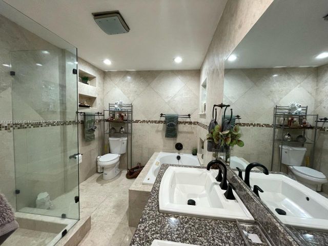 Продажа дома по адресу 24911 SW 120th Pl - фото 5794834