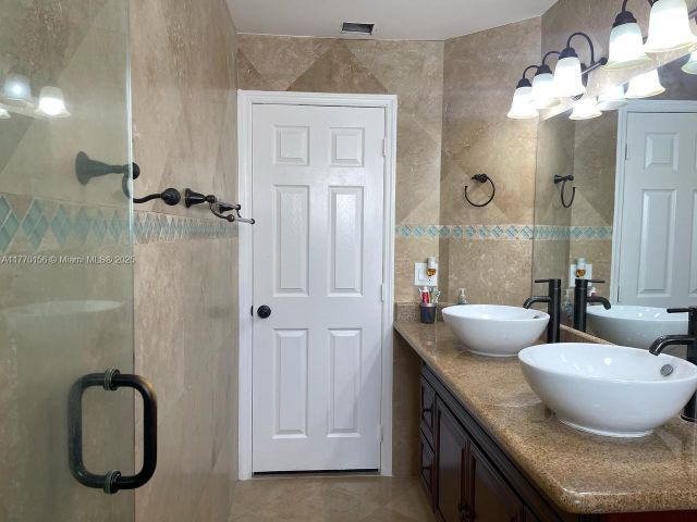 Продажа дома по адресу 24911 SW 120th Pl - фото 5794835