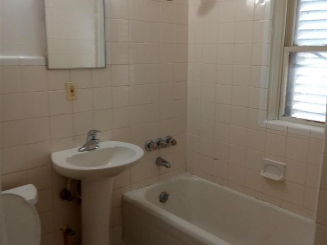 Продажа дома по адресу 2000 Polk St - фото 5823401