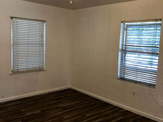 Продажа дома по адресу 2000 Polk St - фото 5823402