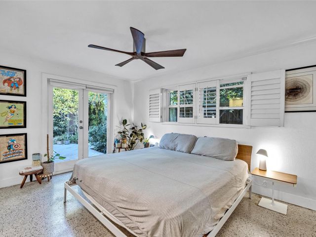 Продажа дома по адресу 1600 NE 16th St - фото 5780579