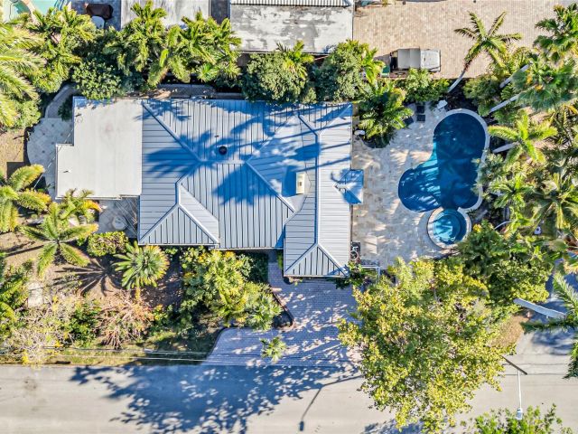 Продажа дома по адресу 1600 NE 16th St - фото 5780595