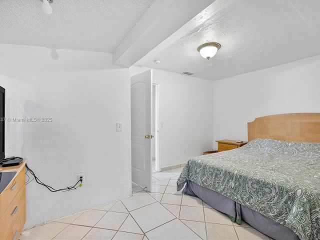 Продажа дома по адресу 25600 SW 197th Ave - фото 5779165