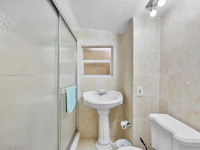 Продажа дома по адресу 25600 SW 197th Ave - фото 5779166