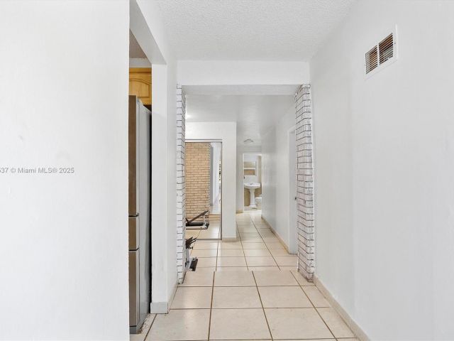 Продажа дома по адресу 25600 SW 197th Ave - фото 5779167