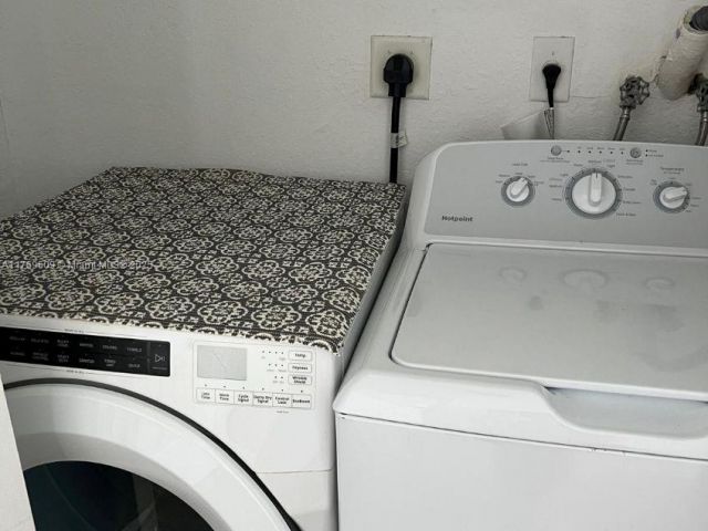 Дом в аренду по адресу 2712 SE 15th Pl 148 - фото 5788167