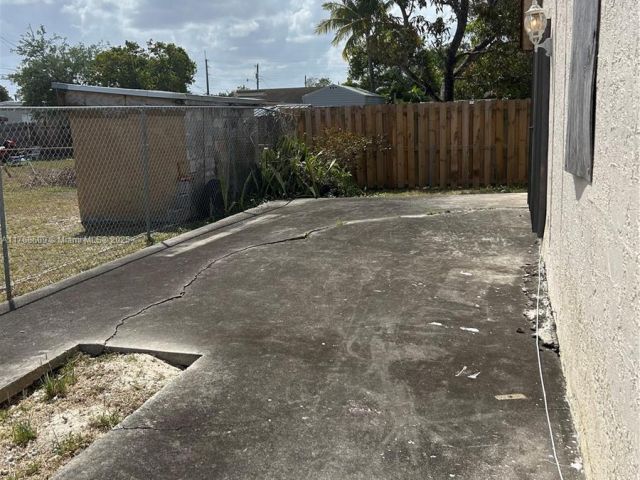 Продажа дома по адресу 5416 Flagler St - фото 5830178