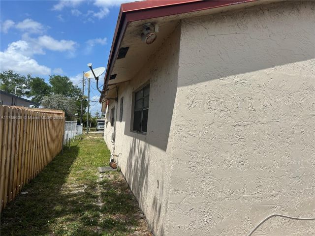 Продажа дома по адресу 5416 Flagler St - фото 5830179