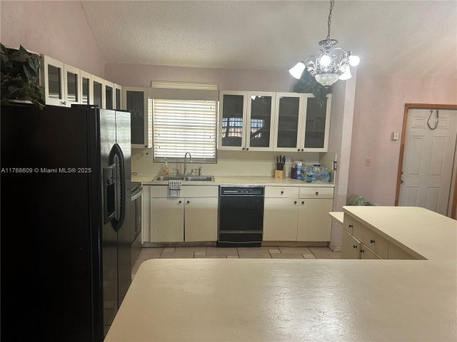 Продажа дома по адресу 5416 Flagler St - фото 5830188