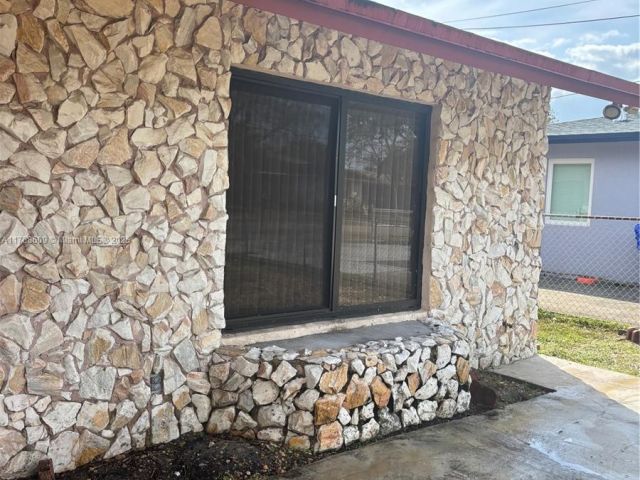 Продажа дома по адресу 5416 Flagler St - фото 5830190