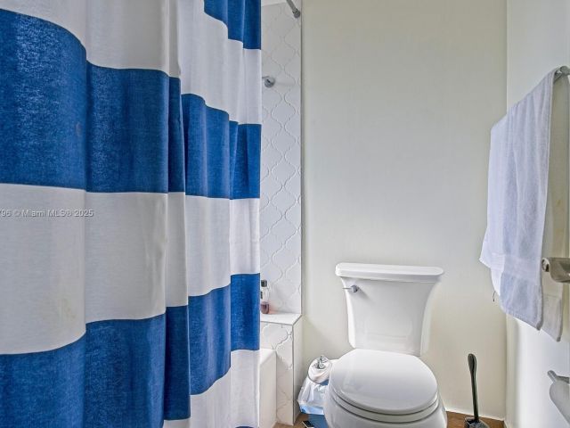 Продажа дома по адресу 10900 SW 124th Rd - фото 5780511