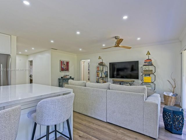 Продажа дома по адресу 10900 SW 124th Rd - фото 5780515