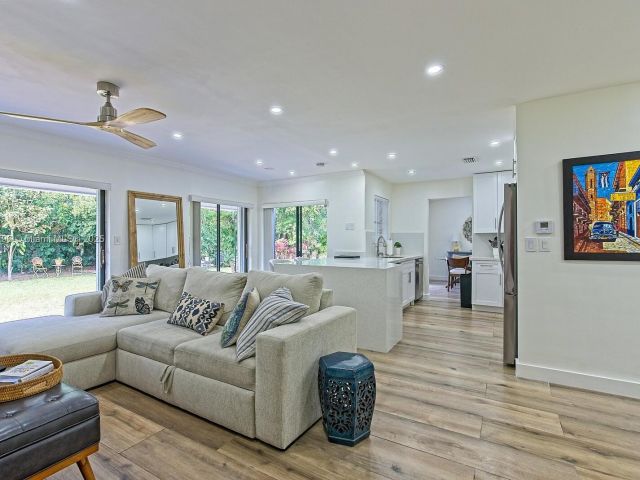 Продажа дома по адресу 10900 SW 124th Rd - фото 5780517