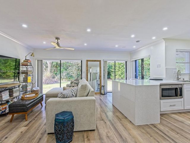 Продажа дома по адресу 10900 SW 124th Rd - фото 5780518