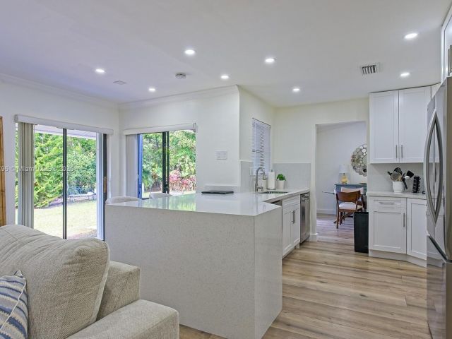 Продажа дома по адресу 10900 SW 124th Rd - фото 5780519