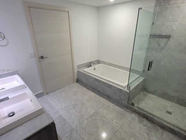 Продажа квартиры #4308 - фото 5780853