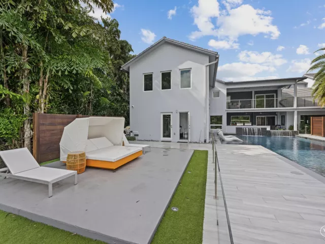 Продажа дома по адресу 7047 San Sebastian Circle - фото 9379511