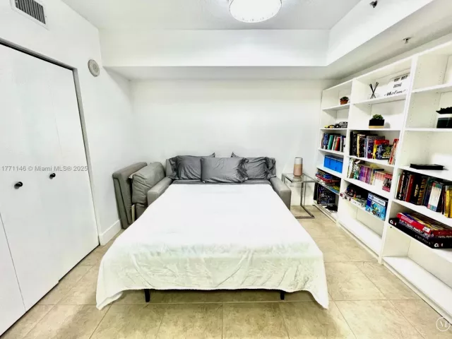 Квартира в аренду номер3306 - фото 5799400