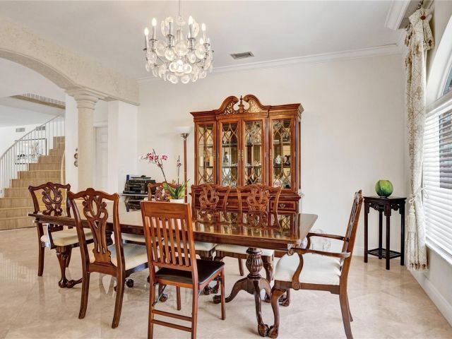 Продажа дома по адресу 3100 NE 47th St - фото 5795450